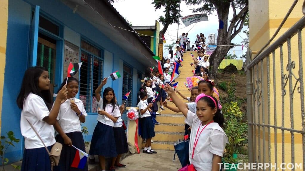 Basey I Central Elementary School Basey Samar UAE Red Crescent