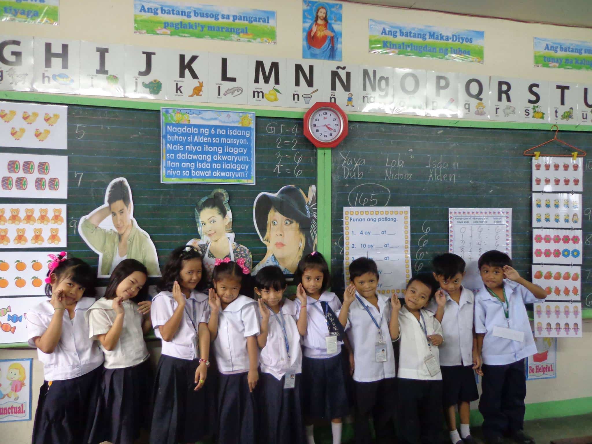 Manuel L. Quezon Elementary School ALDUB Kalyeserye Pabebe Wave