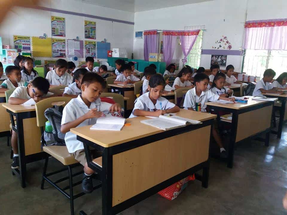 DepEd Neutral School Desks