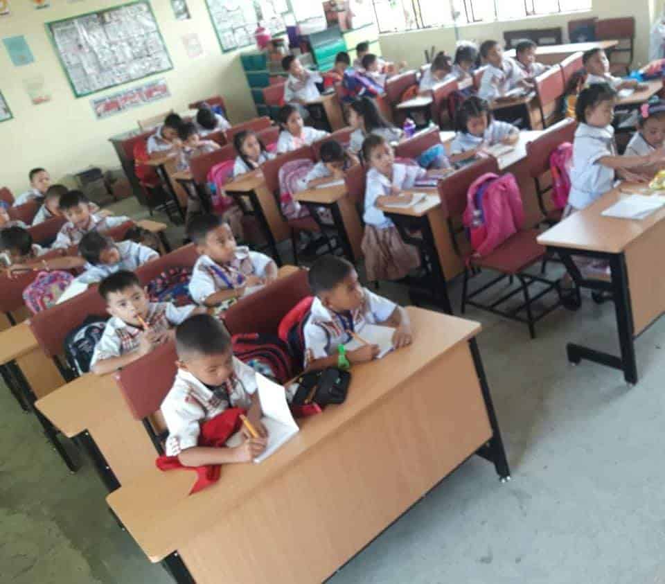 DepEd Neutral School Desks