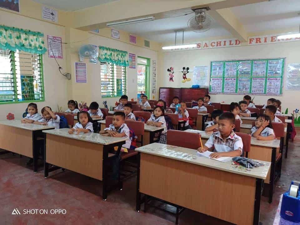 DepEd Neutral School Desks